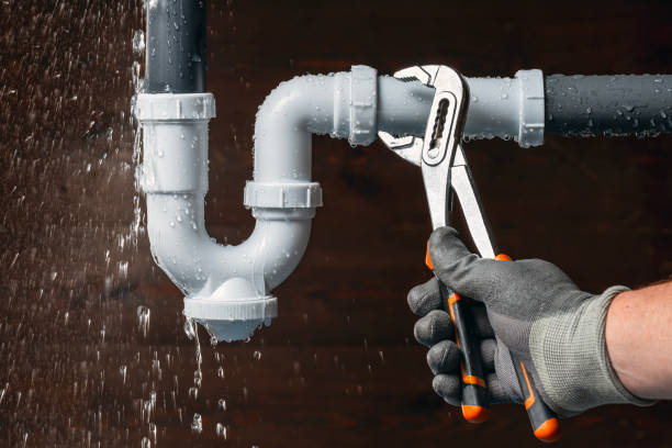 Professional Sewer Line Repair technician working in Broadview, MT